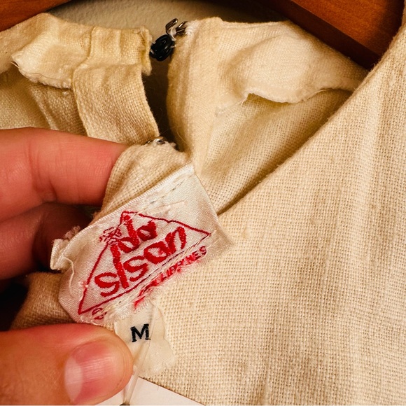 1970’s Vintage Linen Dress - Picture 6 of 6